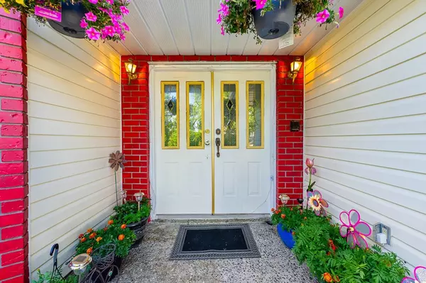 Surrey, BC V3V 7W5,8879 141b ST