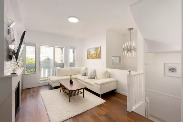 Burnaby, BC V5E 4H7,6700 Rumble ST #24