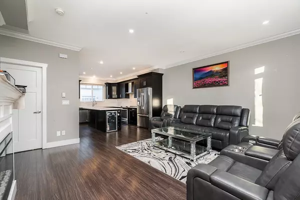 Surrey, BC V3W 1Z2,14285 64 AVE #4