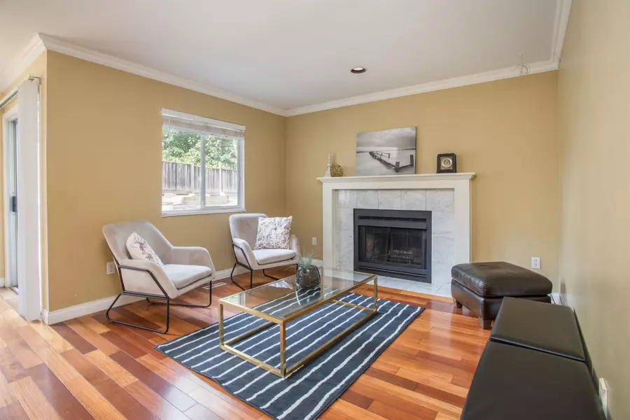 2425 Mariana PL, Coquitlam, BC V3K 6R3