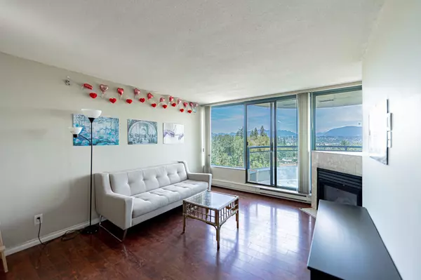 Surrey, BC V3T 5T5,13353 108 AVE #806