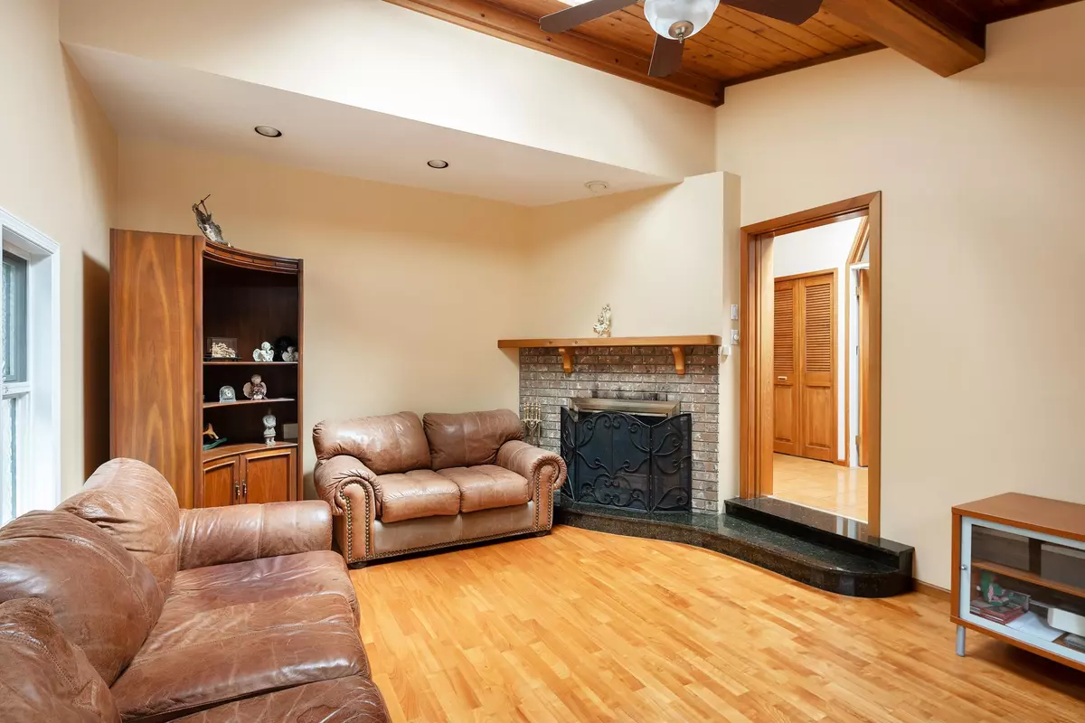 Vancouver, BC V6L 1R5,2929 W 24th AVE