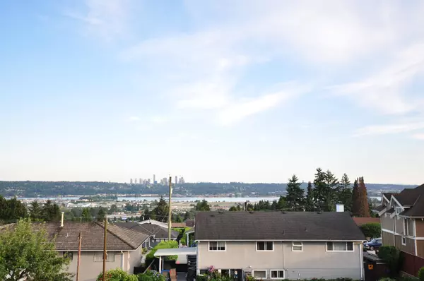 Coquitlam, BC V3K 3H4,1138 Dansey AVE #104