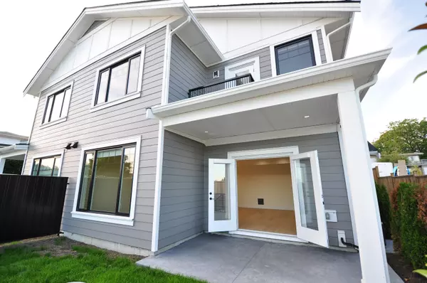 Coquitlam, BC V3K 3H4,1138 Dansey AVE #104