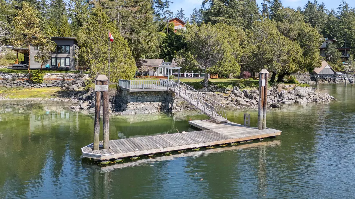 Halfmoon Bay, BC V7Z 1B6,5400 Sans Souci RD