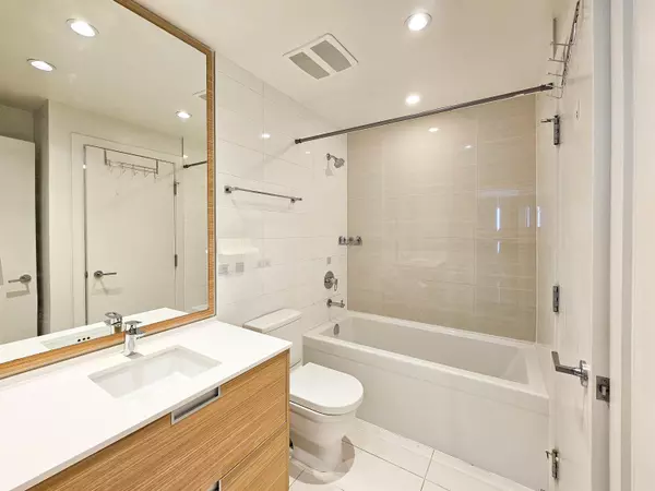 4688 Kingsway #2602 Burnaby, BC V5H 0E9