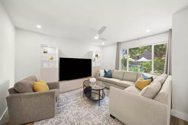453 Carlsen PL, Port Moody, BC V3H 4A1