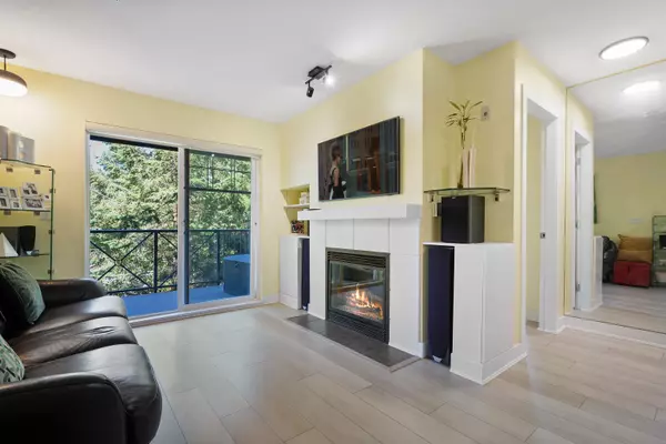 Port Moody, BC V3H 0C1,3240 St Johns ST #209