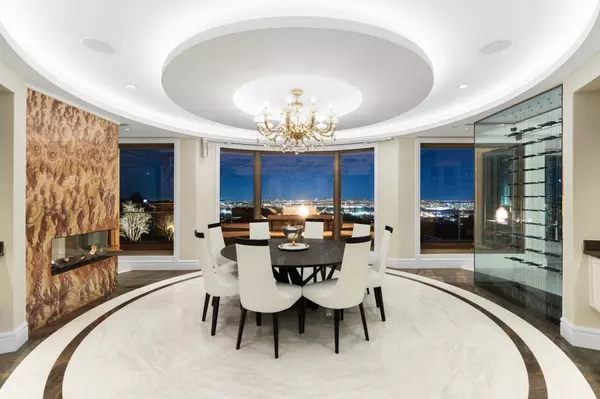 West Vancouver, BC V7S 2B3,1022 Eyremount DR