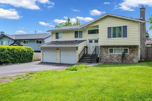 8855 146a ST, Surrey, BC V3R 6Z9