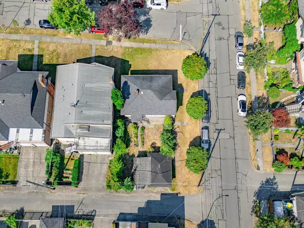 Vancouver, BC V5K 2V3,3060 Parker ST