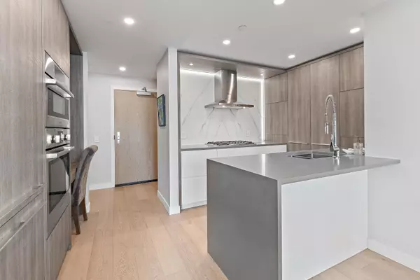 1441 Johnston RD #601 White Rock, BC V4B 3Z4