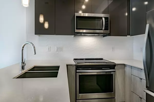 Surrey, BC V3S 7H8,19567 64 AVE #214