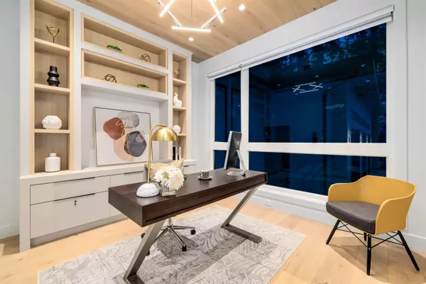 Surrey, BC V4P 2E5,2589 141 ST