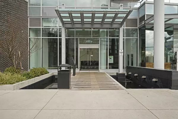 Richmond, BC V7C 0C7,5508 Hollybridge WAY #608