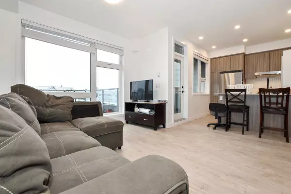 32838 Landeau PL #313 Abbotsford, BC V2S 0M6