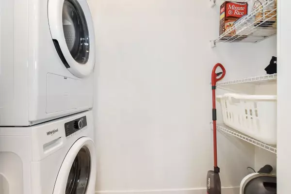 32838 Landeau PL #313 Abbotsford, BC V2S 0M6