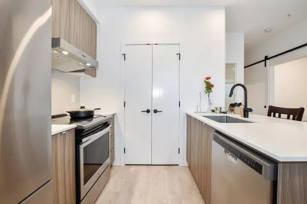 32838 Landeau PL #313 Abbotsford, BC V2S 0M6