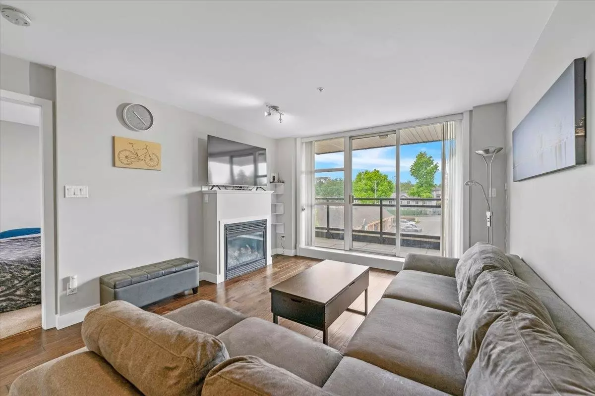 Burnaby, BC V5G 0B5,3255 Smith AVE #409
