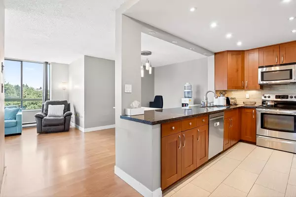 New Westminster, BC V3M 3X7,121 Tenth ST #1106