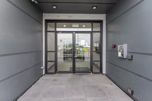 Langley, BC V3A 0P5,20360 Logan AVE #201