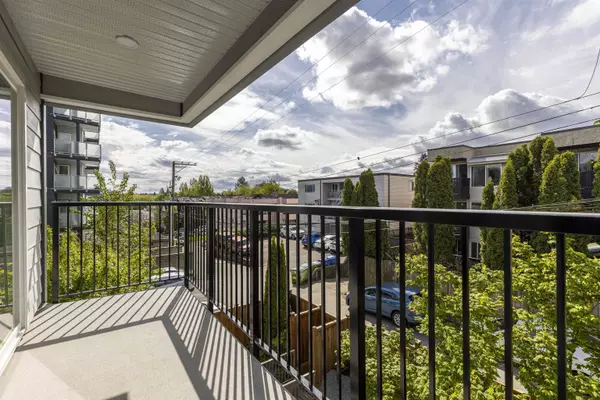 808 E 8th AVE #306, Vancouver, BC V5T 1T5