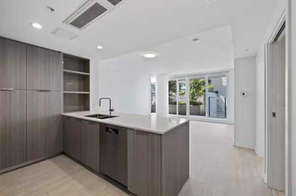 North Vancouver, BC V7J 0E2,1401 Hunter ST #303