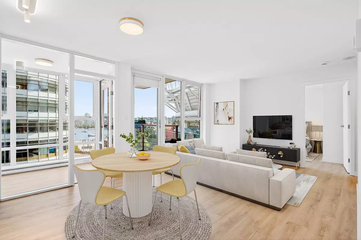 Vancouver, BC V6B 1T8,111 W Georgia ST #609