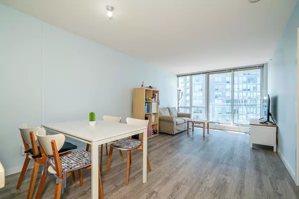 Surrey, BC V3T 0G5,13688 100 AVE #2303