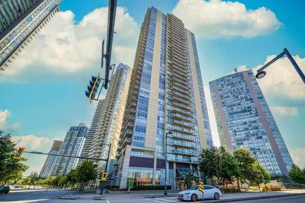 13688 100 AVE #2303, Surrey, BC V3T 0G5