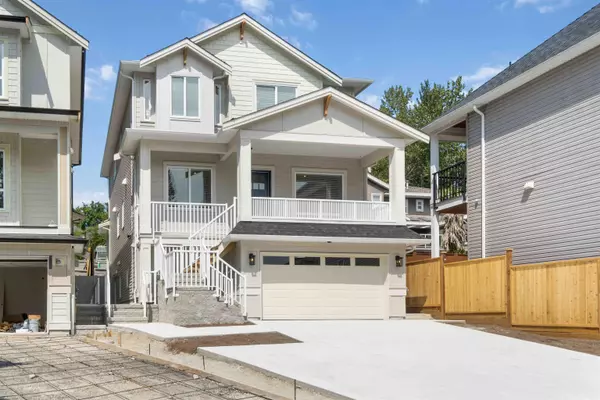 3456C Darwin AVE, Coquitlam, BC V3B 3H6