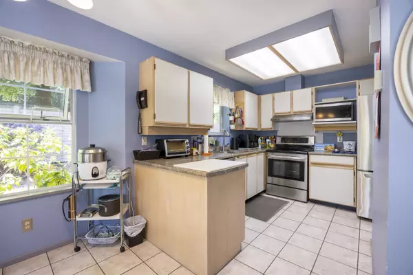Surrey, BC V3W 0C6,6537 138 ST #58