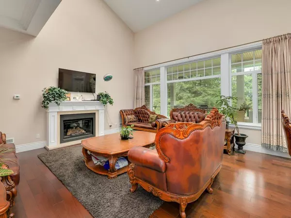 Surrey, BC V4P 1T5,13975 28 AVE