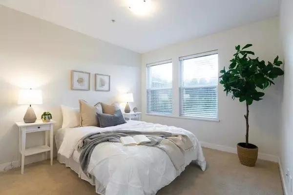 Maple Ridge, BC V2X 9H1,11580 223 St Maple RDG #104