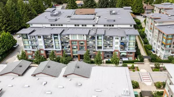 North Vancouver, BC V7J 0C1,2651 Library LN #205