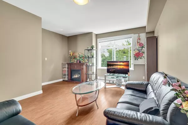 9277 121 ST #3, Surrey, BC V3V 0B6
