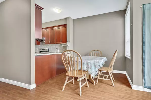 9277 121 ST #3 Surrey, BC V3V 0B6