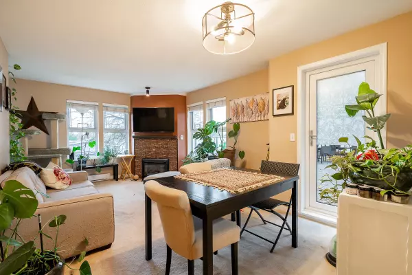 Coquitlam, BC V3K 6S9,98 Laval ST #101