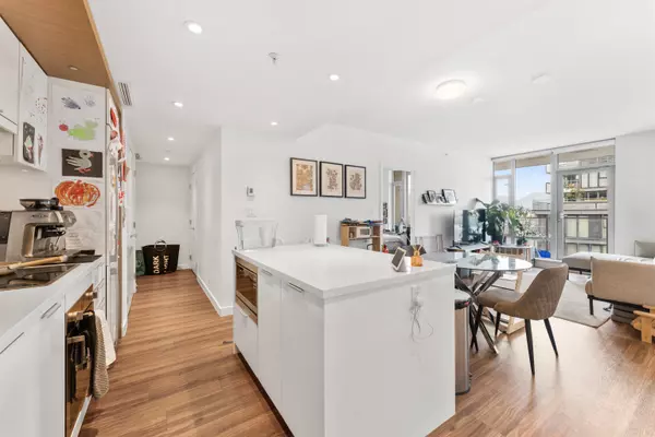Vancouver, BC V6A 0H2,1661 Quebec ST #1011