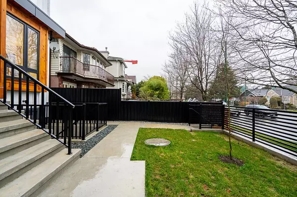 Vancouver, BC V5N 5E9,2753 Nanaimo ST #1