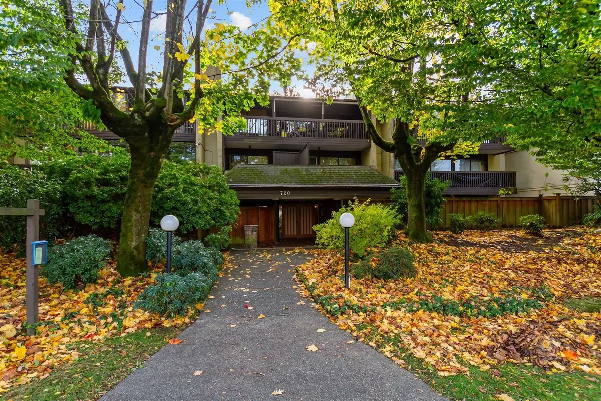 New Westminster, BC V3M 2R3,720 Eighth AVE #208