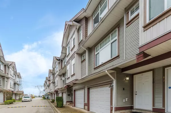 Surrey, BC V3W 1R9,12585 72 AVE #18