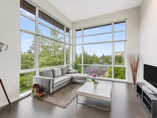 2651 Library LN #401, North Vancouver, BC V7J 0C1