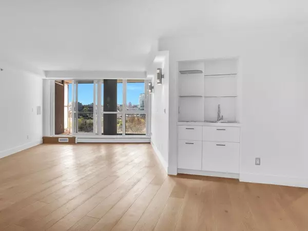 Vancouver, BC V6B 6A7,1318 Homer ST #802