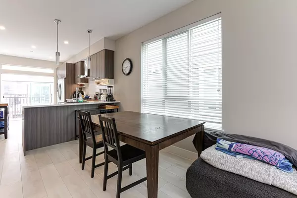 Tsawwassen, BC V4M 0C3,1894 Osprey DR #172