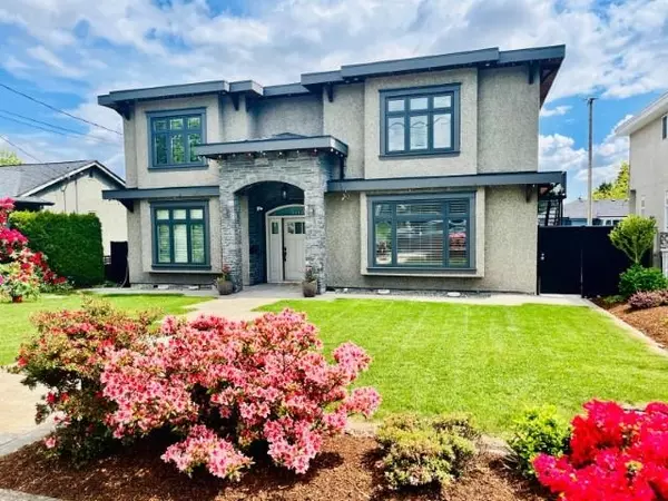 7776 14th AVE, Burnaby, BC V3N 2A9