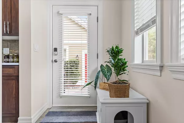 5948 Matsqui ST Chilliwack, BC V2R 0G6