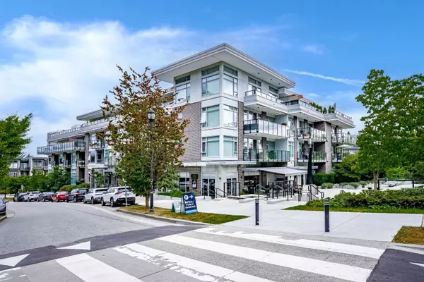 28 E Royal AVE #102, New Westminster, BC V3L 0B7
