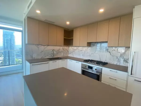 Burnaby, BC V5H 0L3,6468 Willingdon AVE #2506