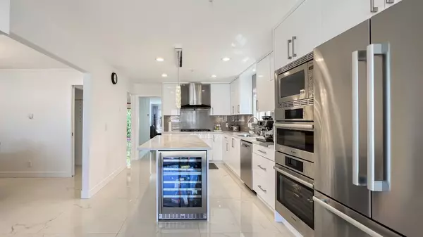 Vancouver, BC V5P 1X6,2083 E 53rd AVE